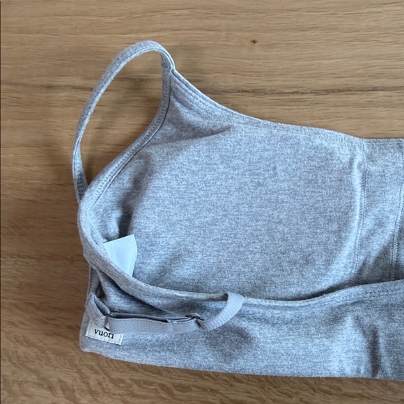 Vuori - Halo Essential Bra - Small - Pale Grey Heather - Picture 8 of 11